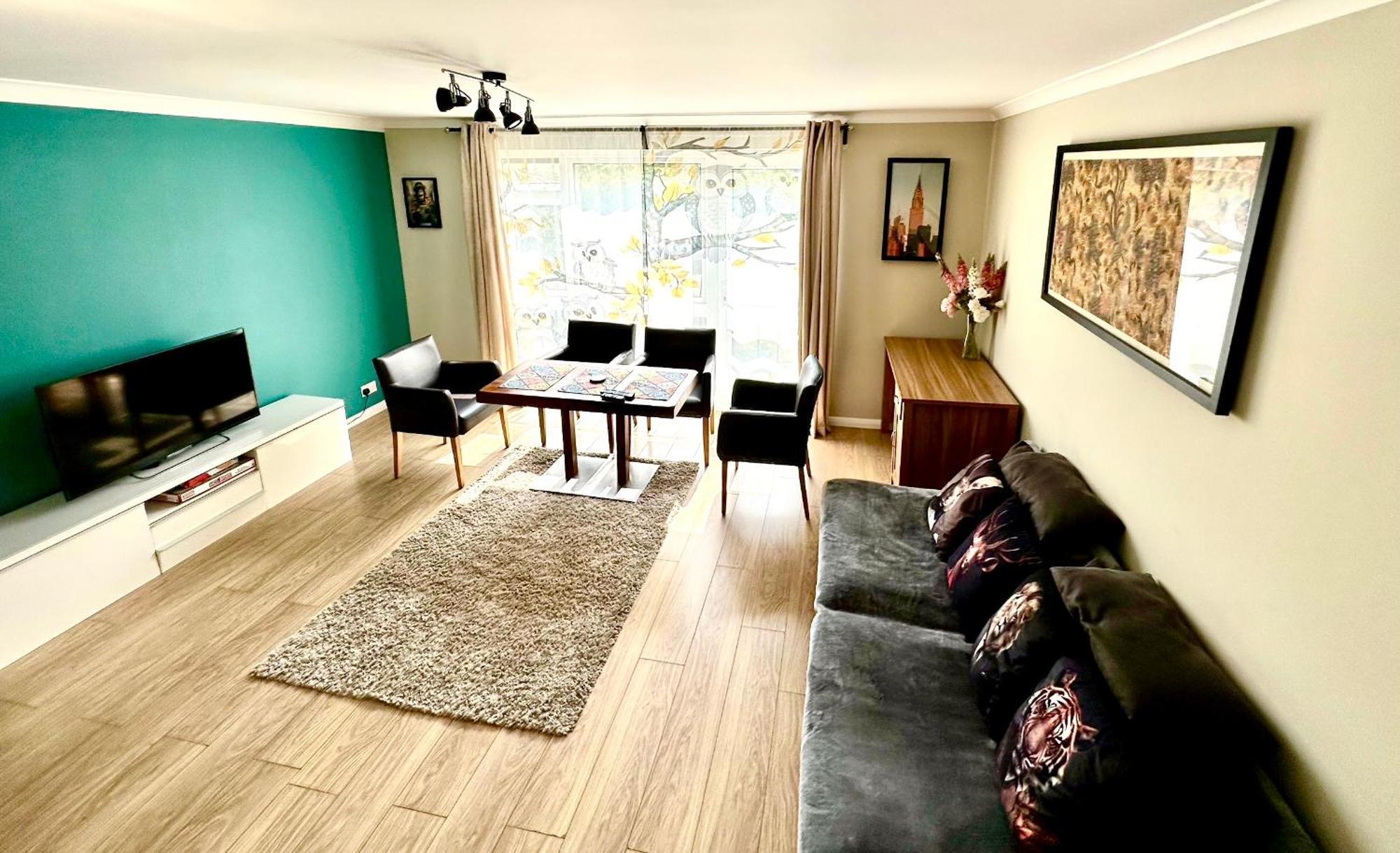 Heart Of Windsor Apartment Luaran gambar